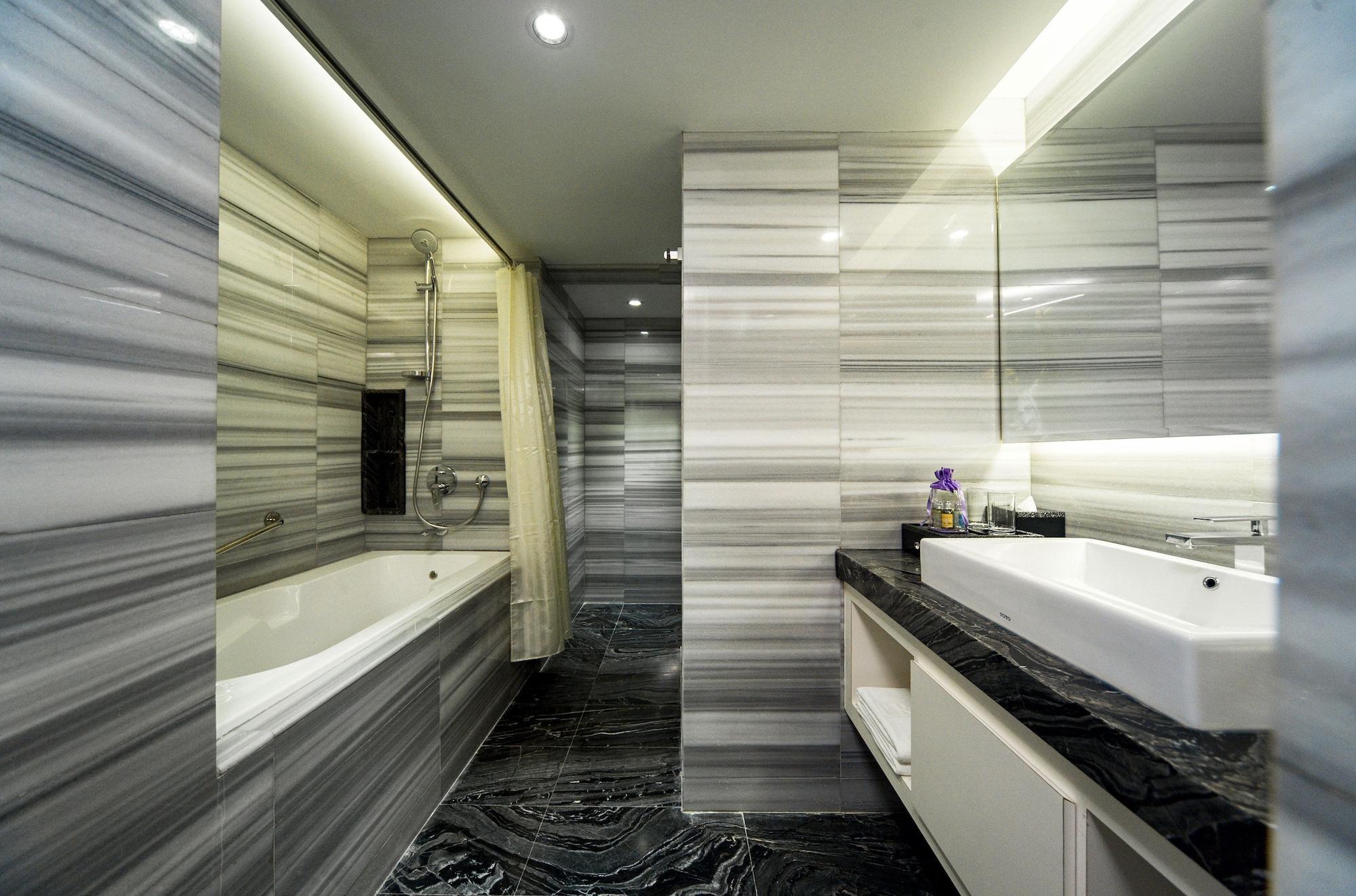 Promenade Hotel Kota Kinabalu Kültér fotó